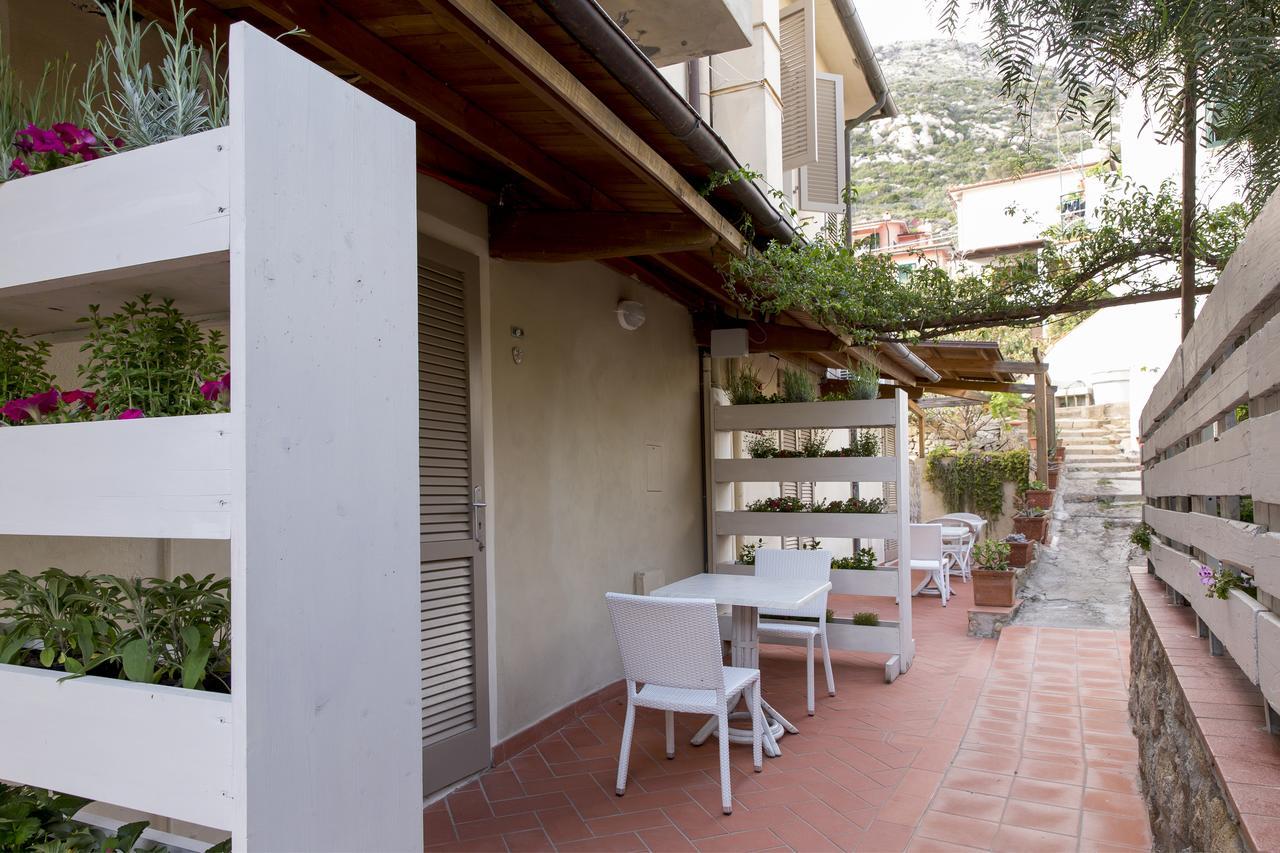 Hotel Corallo Pomonte Εξωτερικό φωτογραφία